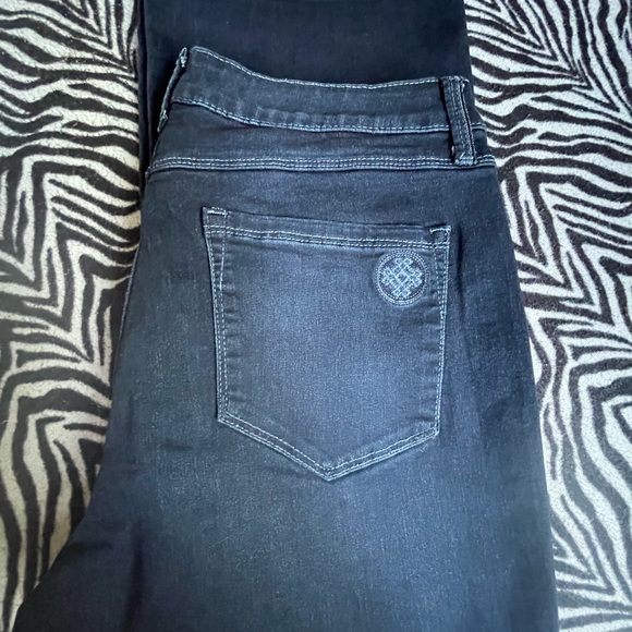 NWOT Laurie Felt Regular Pull-on Bootcut Knit Clean Jeans SIZE LARGE - Picture 5 of 7